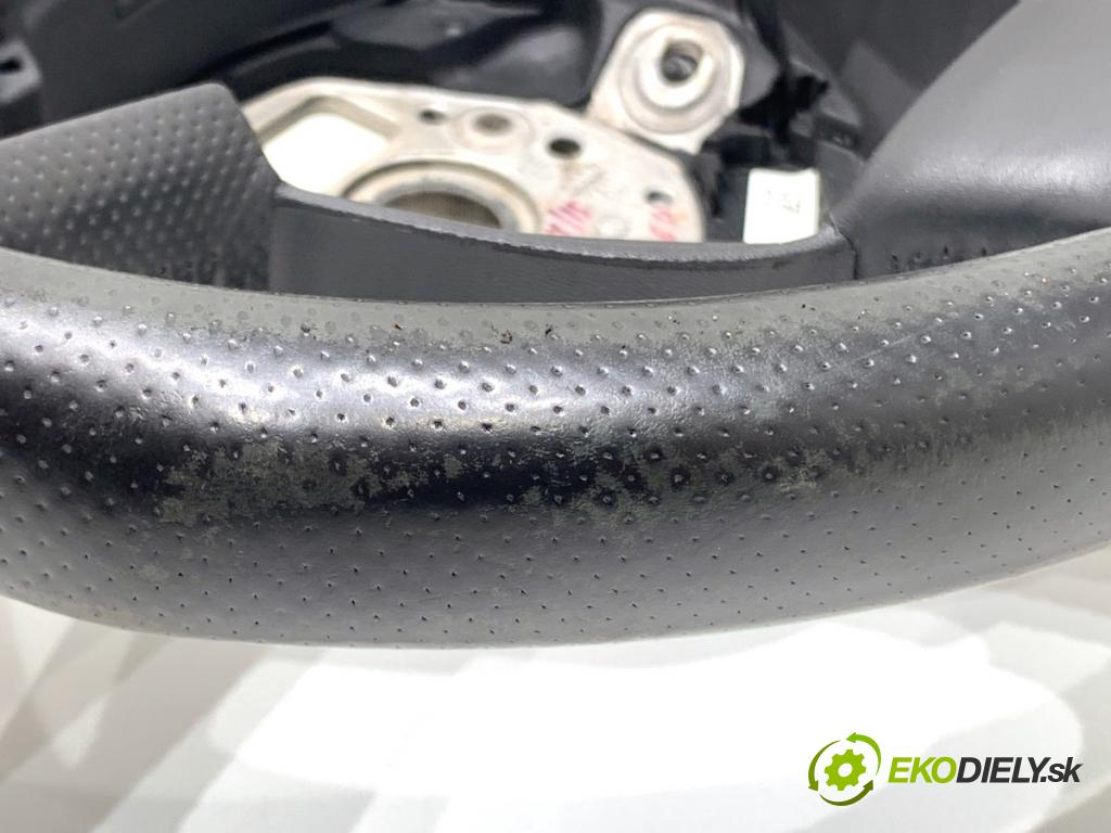 AUDI A4 B8 Kombi 2009 118 kW 1.8 TFSI 1798 Volant  (Volant)