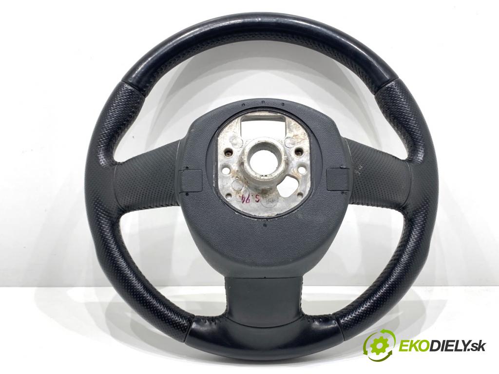 AUDI A4 B8 Kombi 2009 118 kW 1.8 TFSI 1798 Volant  (Volant)