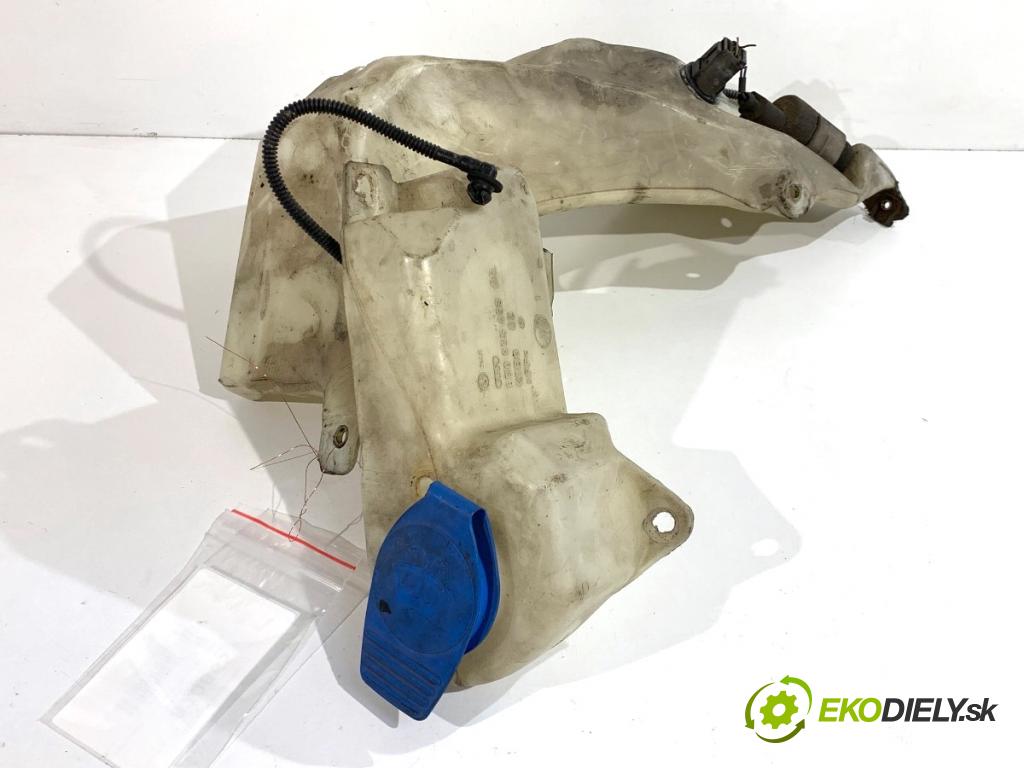 AUDI A4 B6 sedan 2003 96 kW 1.9 TDI 1896 Nádržka ostrekovačov 8E0955453 8E0955451AG