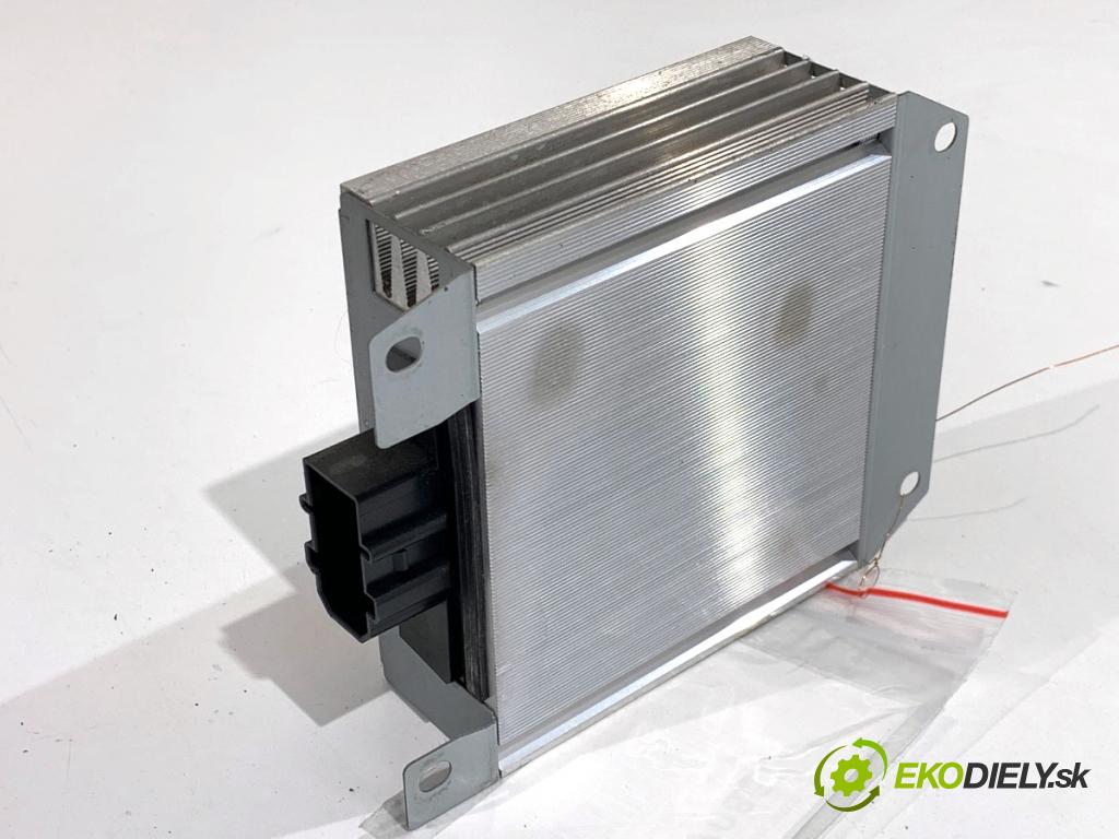 AUDI A4 B6 sedan 2003 96 kW 1.9 TDI 1896 Zosilňovač 8E5035223 (Zosilňovač)