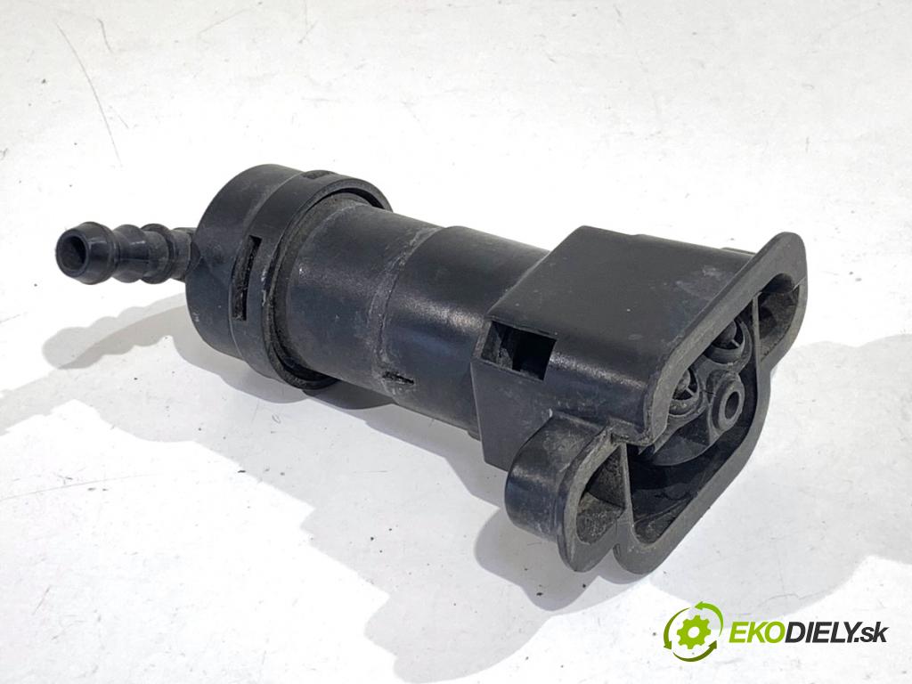 AUDI A4 B6 sedan 2003 96 kW 1.9 TDI 1896 ostrekovača svetla ľavy predný 