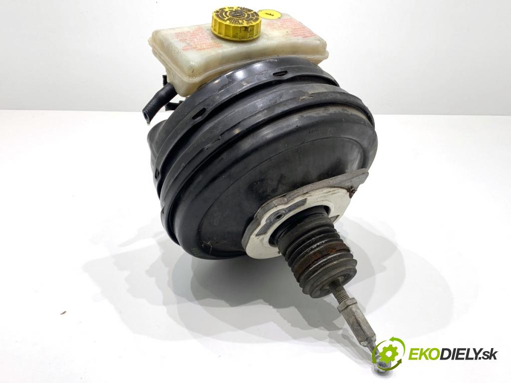 AUDI A4 B6 sedan 2003 96 kW 1.9 TDI 1896 Posilovač bŕzd 8E0612105M