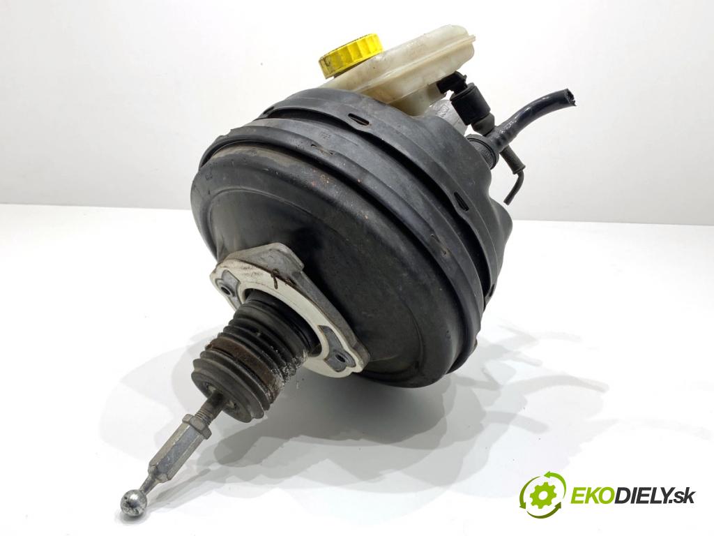 AUDI A4 B6 sedan 2003 96 kW 1.9 TDI 1896 Posilovač bŕzd 8E0612105M