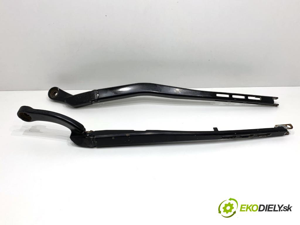 AUDI A4 B6 sedan 2003 96 kW 1.9 TDI 1896 Rameno stierače predný 8E1955407A