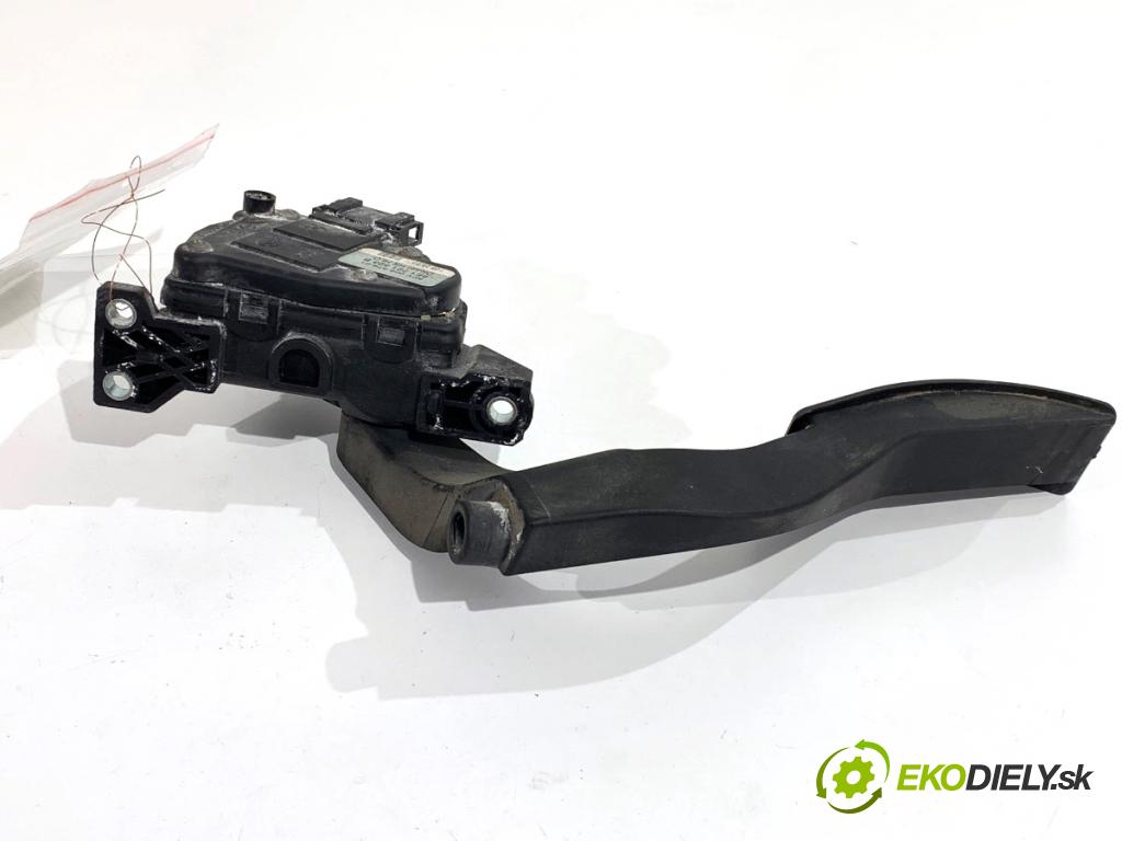 AUDI A4 B6 sedan 2003 96 kW 1.9 TDI 1896 Potenciometer plynu 8E1721523B (Potenciometer plynového pedálu)