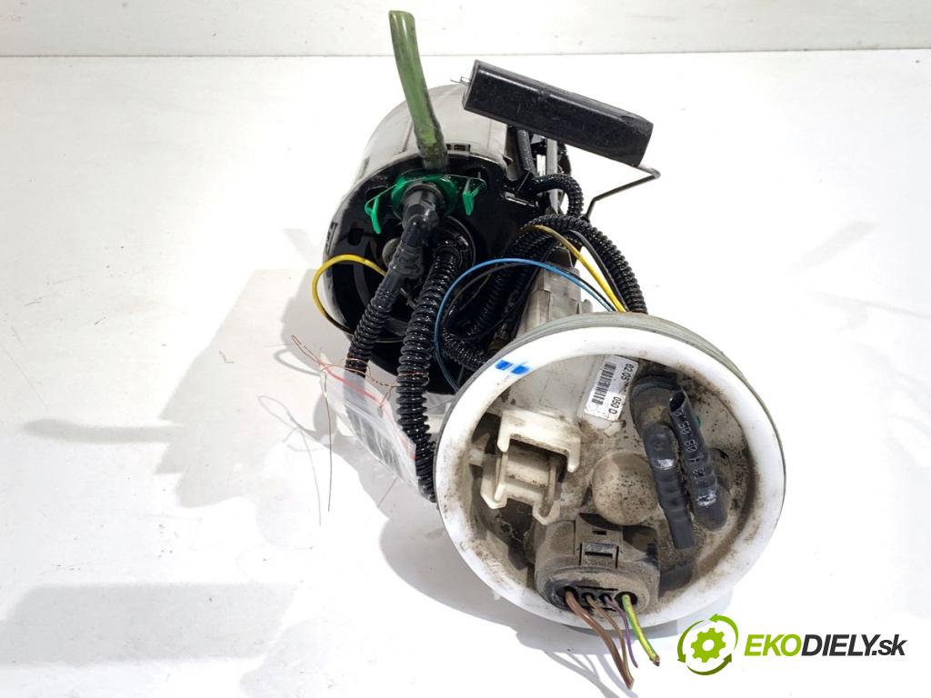 AUDI A4 B6 sedan 2003 96 kW 1.9 TDI 1896 Pumpa paliva 8E0919050D