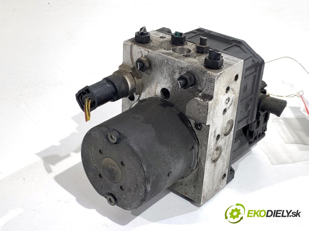 AUDI A4 B6 sedan 2003 96 kW 1.9 TDI 1896 pumpa ABS 8E0614517 (Pumpa ABS)