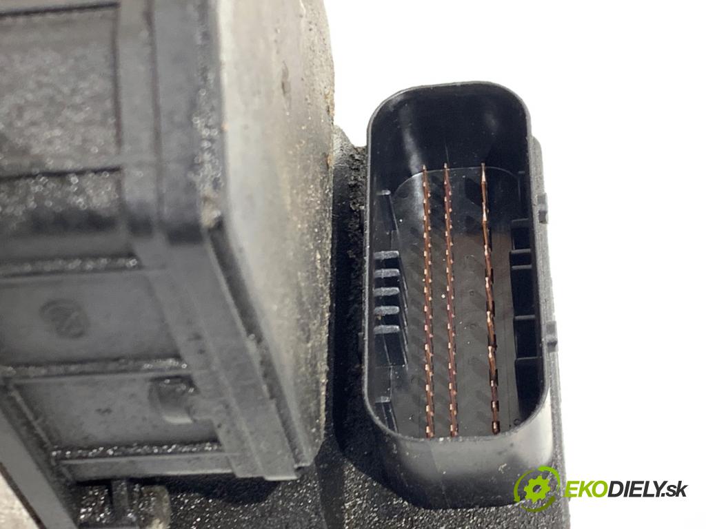 AUDI A4 B6 sedan 2003 96 kW 1.9 TDI 1896 Pumpa ABS 8E0614517 (Pumpa ABS)