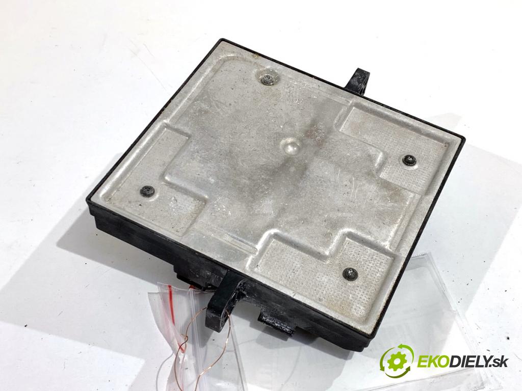 AUDI A4 B6 sedan 2003 96 kW 1.9 TDI 1896 Modul svetiel 8E0907279E (Riadiaca jednotka ostatné)