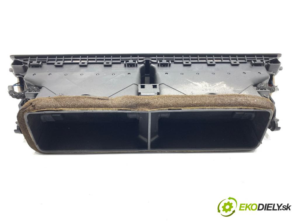 AUDI A4 B6 sedan 2003 96 kW 1.9 TDI 1896 Mriežky kúrenia predný 8E0820951H