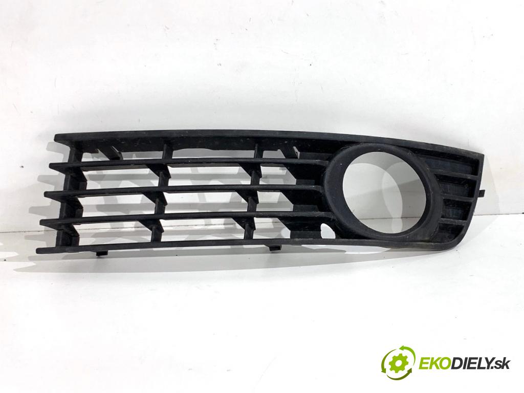 AUDI A4 B6 sedan 2003 96 kW 1.9 TDI 1896 Mriežky nárazníka ľavy predný 8E0807681