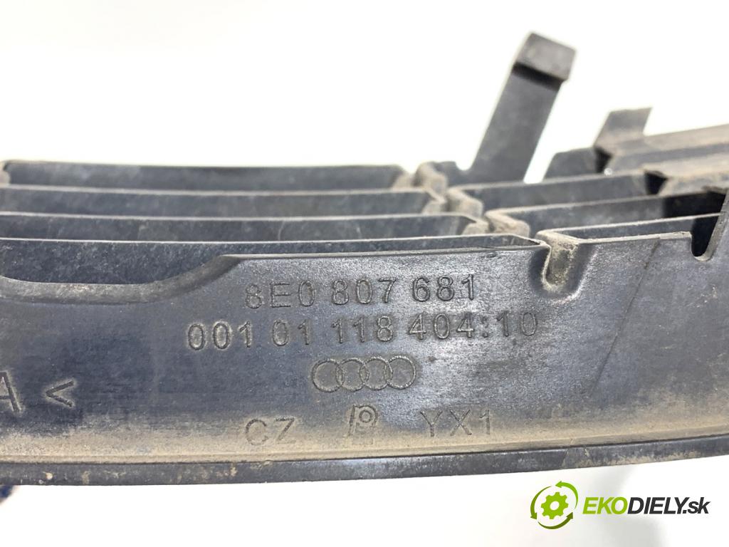 AUDI A4 B6 sedan 2003 96 kW 1.9 TDI 1896 mří nárazníka levý přední část 8E0807681