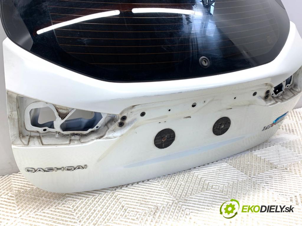 NISSAN QASHQAI J11 SUV 2014 96 kW 1.6 dCi 1598 kapota zadní část 326G