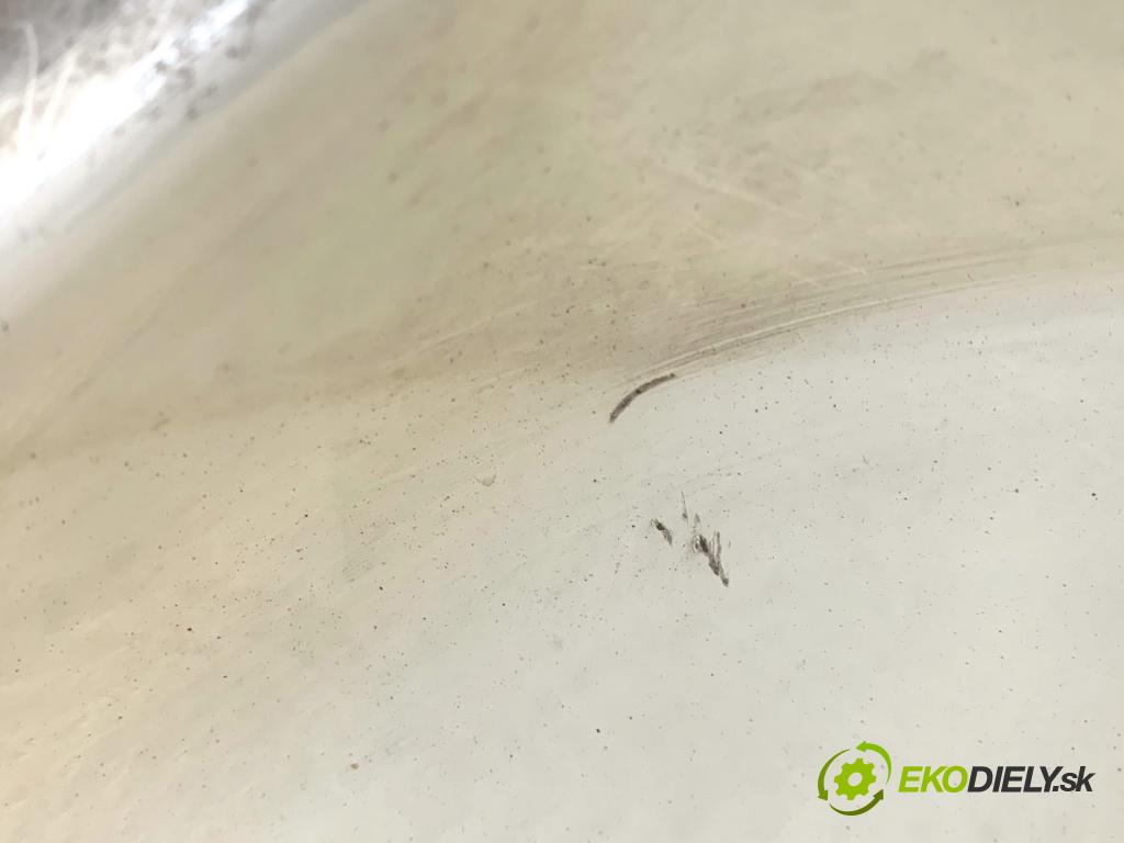 NISSAN QASHQAI J11 SUV 2014 96 kW 1.6 dCi 1598 kapota zadní část 326G