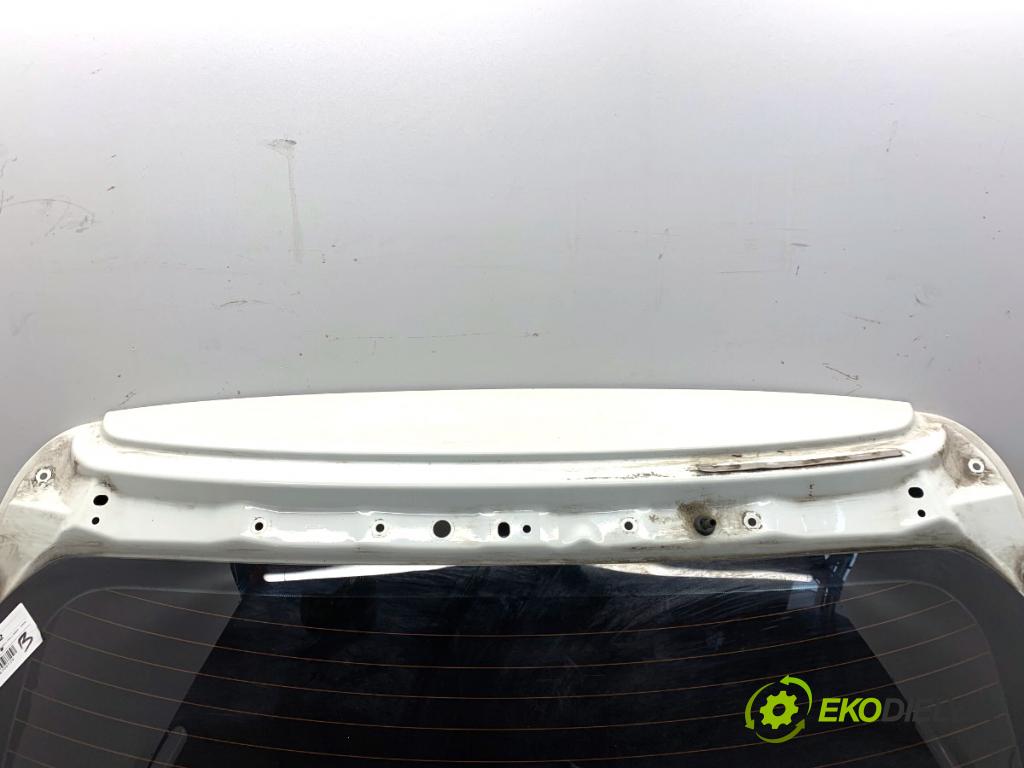 NISSAN QASHQAI J11 SUV 2014 96 kW 1.6 dCi 1598 kapota zadní část 326G