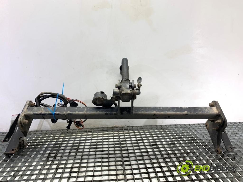 NISSAN QASHQAI J11 SUV 2014 96 kW 1.6 dCi 1598 Hák ťažné zariadenie  (Ťažné zariadenie)