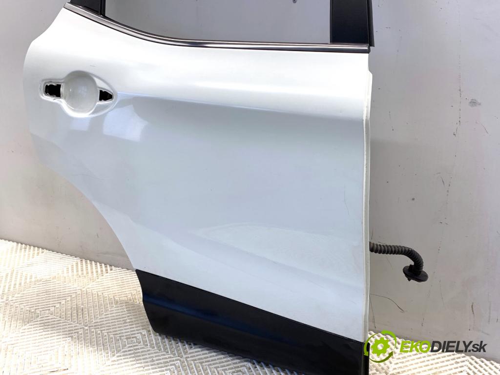 NISSAN QASHQAI J11 SUV 2014 96 kW 1.6 dCi 1598 dveře pravý zadní část
