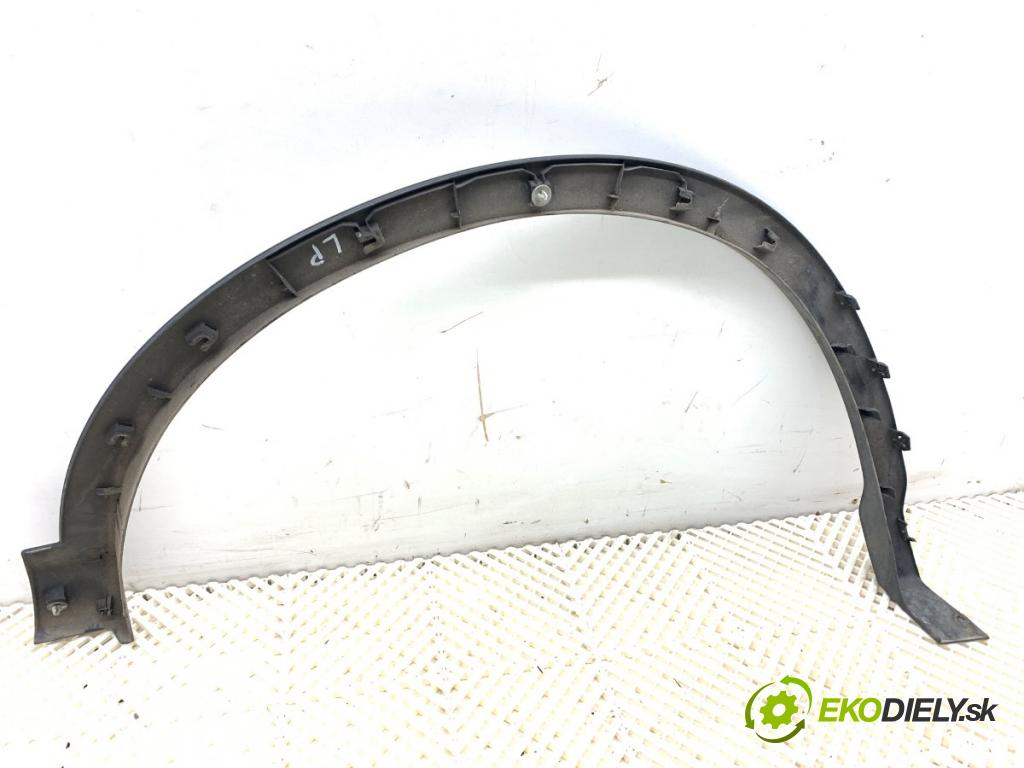 NISSAN QASHQAI J11 SUV 2014 96 kW 1.6 dCi 1598 Lišta blatníka predný ľavá strana 638114EA0A