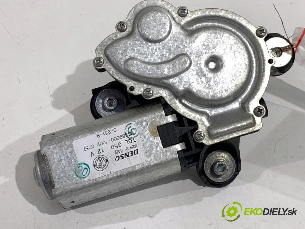 FIAT PANDA II liftback 2010 40 kW 1.1 (169.AXA1A) 1108 motor stěračů zadní část MS259600-7002