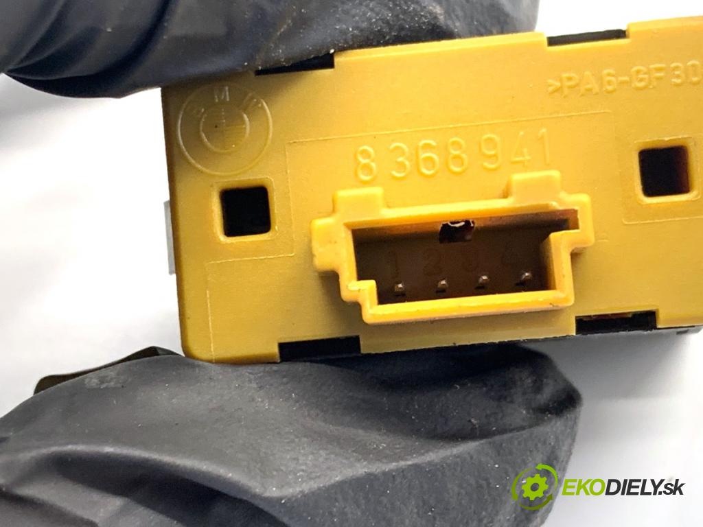 BMW E36 liftback 1999 77 kW 316 i 1895 SPÍNAČE: okien 8368941