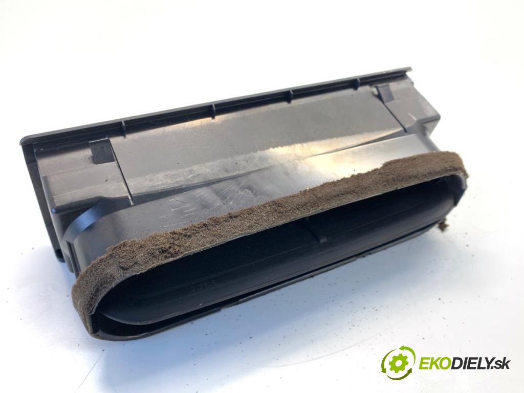 BMW E36 liftback 1999 77 kW 316 i 1895 Mriežky kúrenia predný 8390216