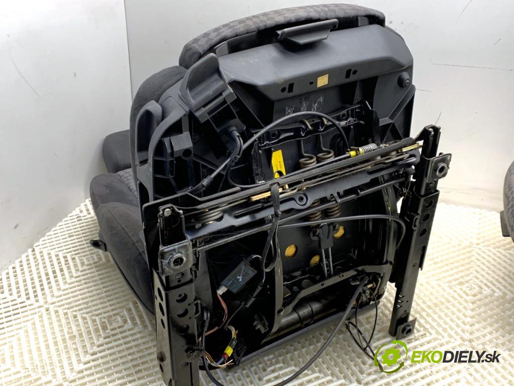 BMW E36 liftback 1999 77 kW 316 i 1895 Sedadlo ľavy pravy M-Paket