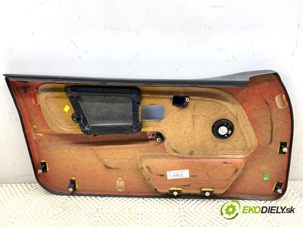 BMW E36 liftback 1999 77 kW 316 i 1895 ča dveře pravý přední část