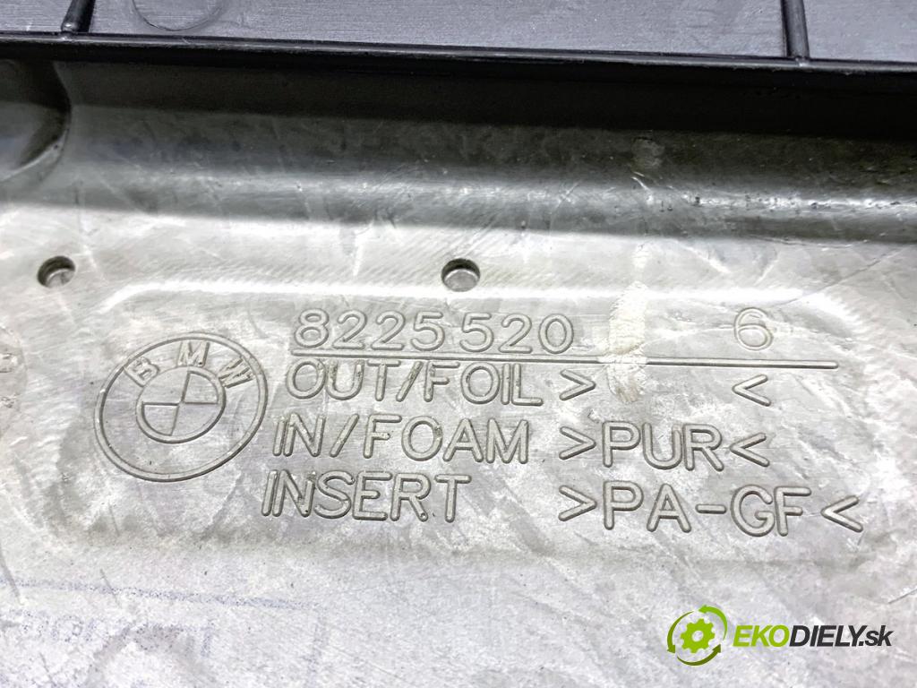 BMW E36 liftback 1999 77 kW 316 i 1895 ča dveře pravý přední část