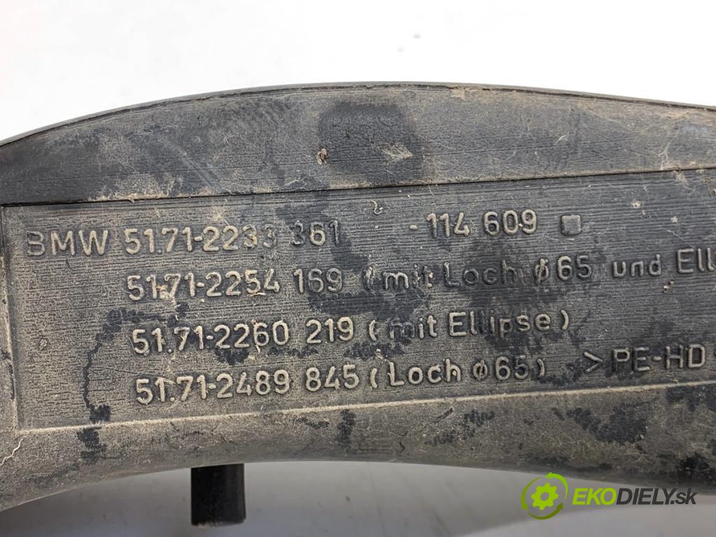 BMW E36 liftback 1999 77 kW 316 i 1895 Volant vzduchu ľavá strana