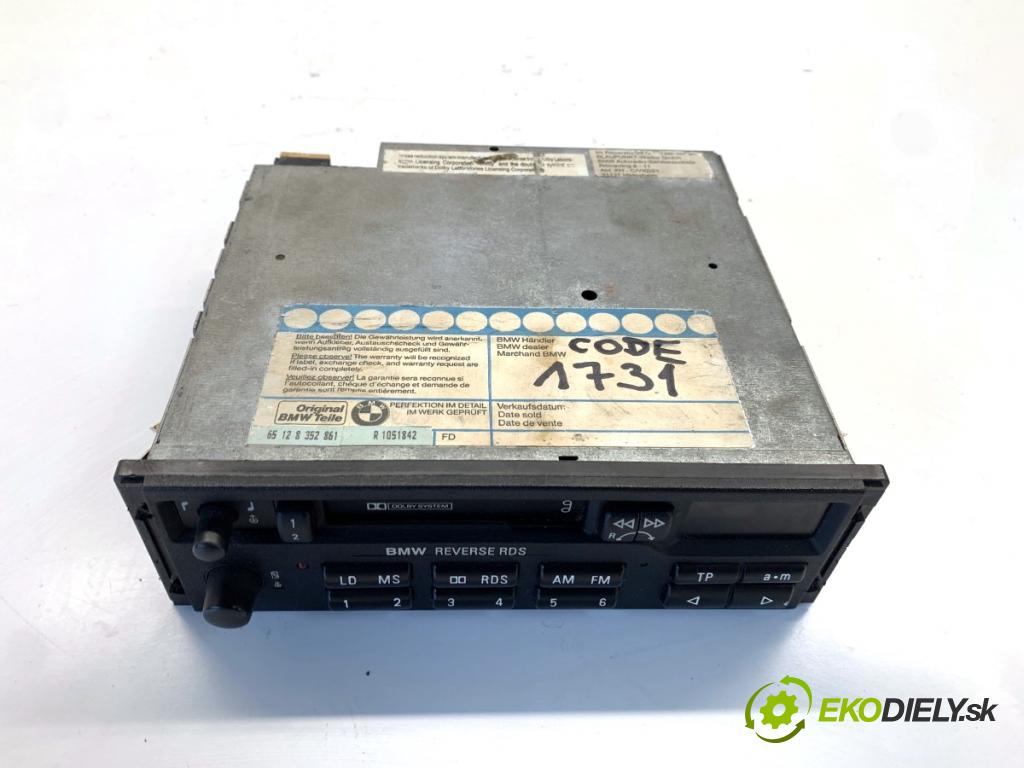 BMW E36 liftback 1999 77 kW 316 i 1895 RADIO 8352861 (Audio zariadenie)