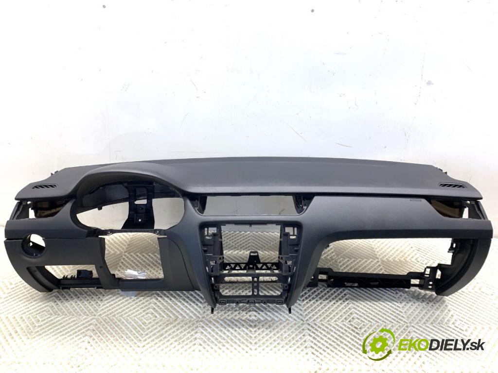 SKODA OCTAVIA III Kombi 2015 110 kW 2.0 TDI 1968 Palubná doska 5E1857091 (Palubná doska)