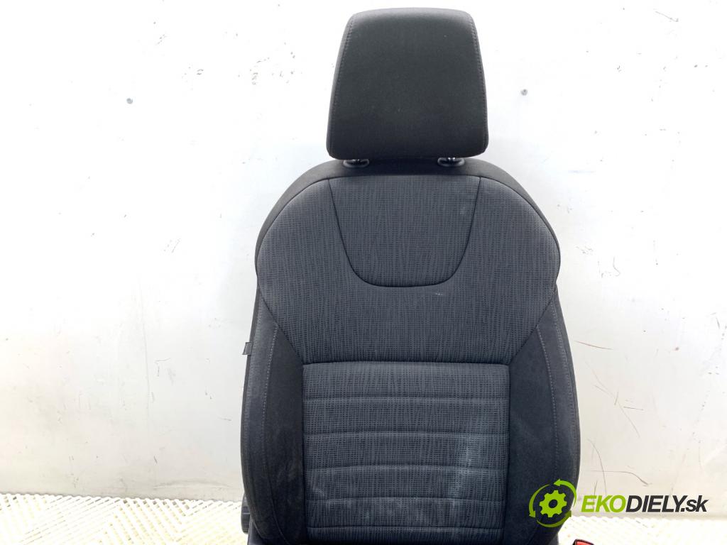 SKODA OCTAVIA III Kombi 2015 110 kW 2.0 TDI 1968 Sedadlo pravy predný