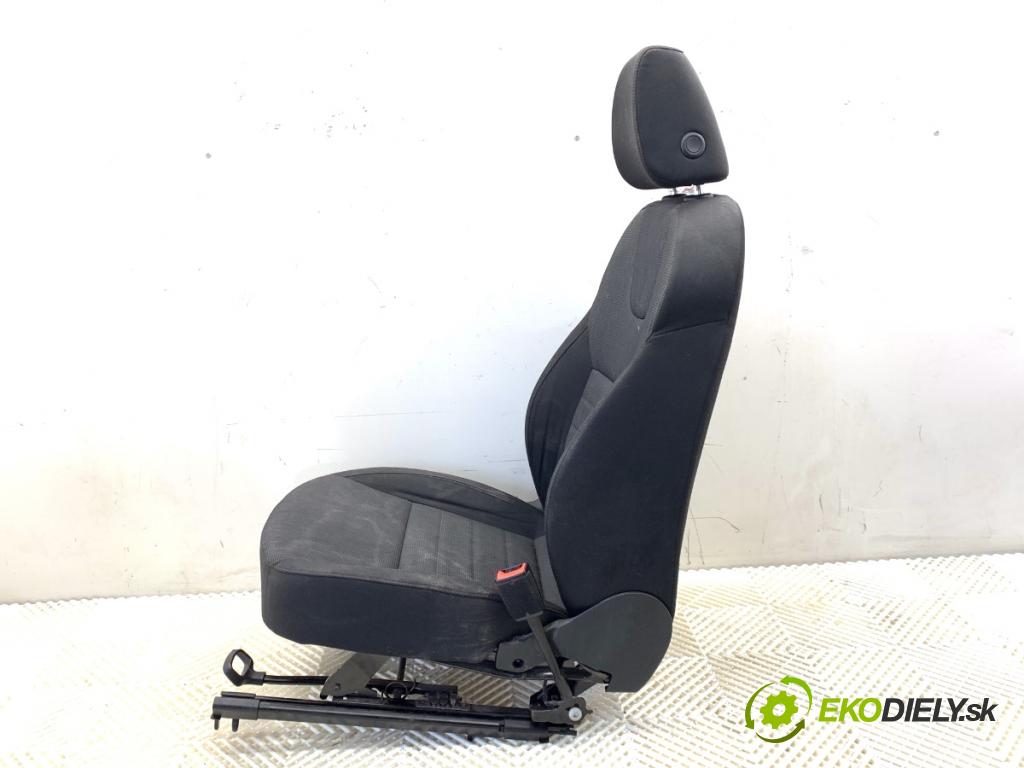 SKODA OCTAVIA III Kombi 2015 110 kW 2.0 TDI 1968 Sedadlo pravy predný