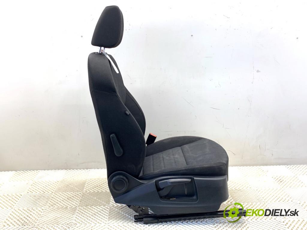 SKODA OCTAVIA III Kombi 2015 110 kW 2.0 TDI 1968 Sedadlo pravy predný