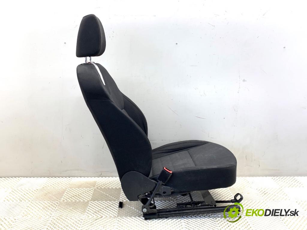 SKODA OCTAVIA III Kombi 2015 110 kW 2.0 TDI 1968 Sedadlo ľavy predný
