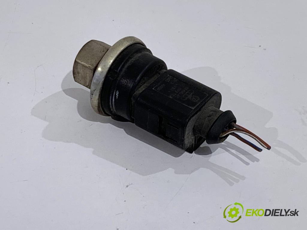 AUDI A4 B6 sedan 2003 96 kW 1.9 TDI 1896 Snímač klimatizácie 8Z0959126 (Snímač klimatizácie)