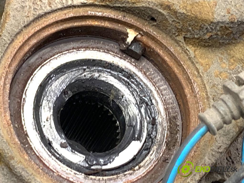 HONDA CR-V III SUV 2009 103 kW 2.2 i-CTDi 4WD (RE6) 2204 náboj ľavy predný