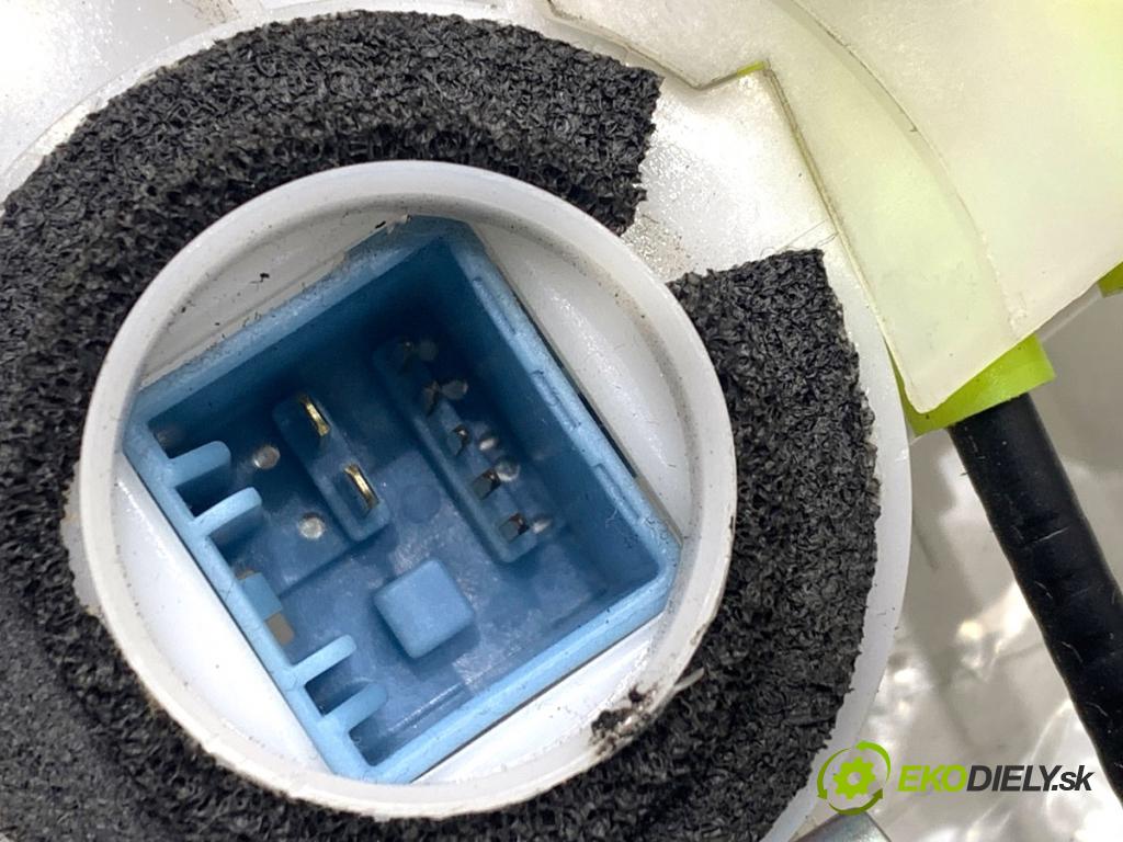 HONDA CR-V III SUV 2009 103 kW 2.2 i-CTDi 4WD (RE6) 2204 zámok Dvere pravy predný 72111-SWA-G1