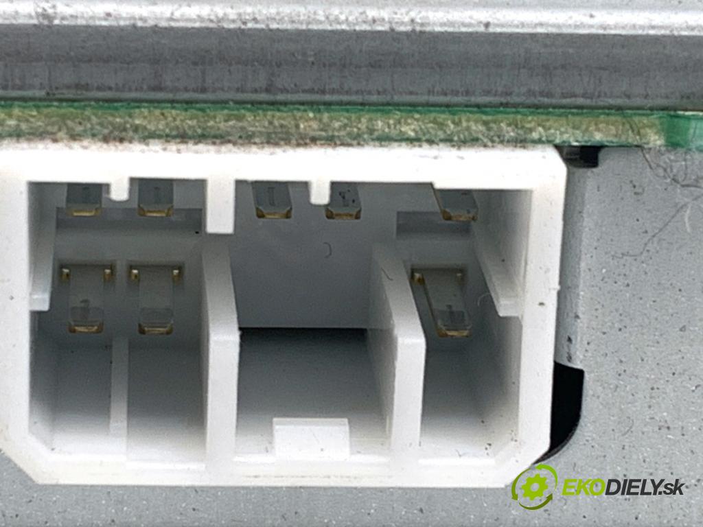 HONDA CR-V III SUV 2009 103 kW 2.2 i-CTDi 4WD (RE6) 2204 Zosilňovač 39128-SWA-A010-M1 (Zosilňovač)