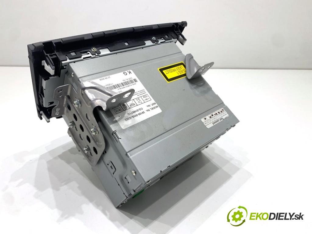 HONDA CR-V III SUV 2009 103 kW 2.2 i-CTDi 4WD (RE6) 2204 RADIO 39100-SWA-G203 (Audio zařízení)