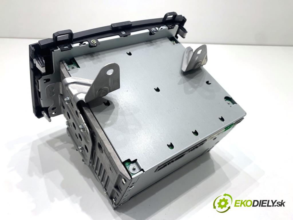 HONDA CR-V III SUV 2009 103 kW 2.2 i-CTDi 4WD (RE6) 2204 RADIO 39100-SWA-G203 (Audio zařízení)