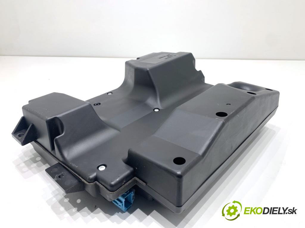 HONDA CR-V III SUV 2009 103 kW 2.2 i-CTDi 4WD (RE6) 2204 subwoofer TS-X2502ZH (Audio zariadenie)