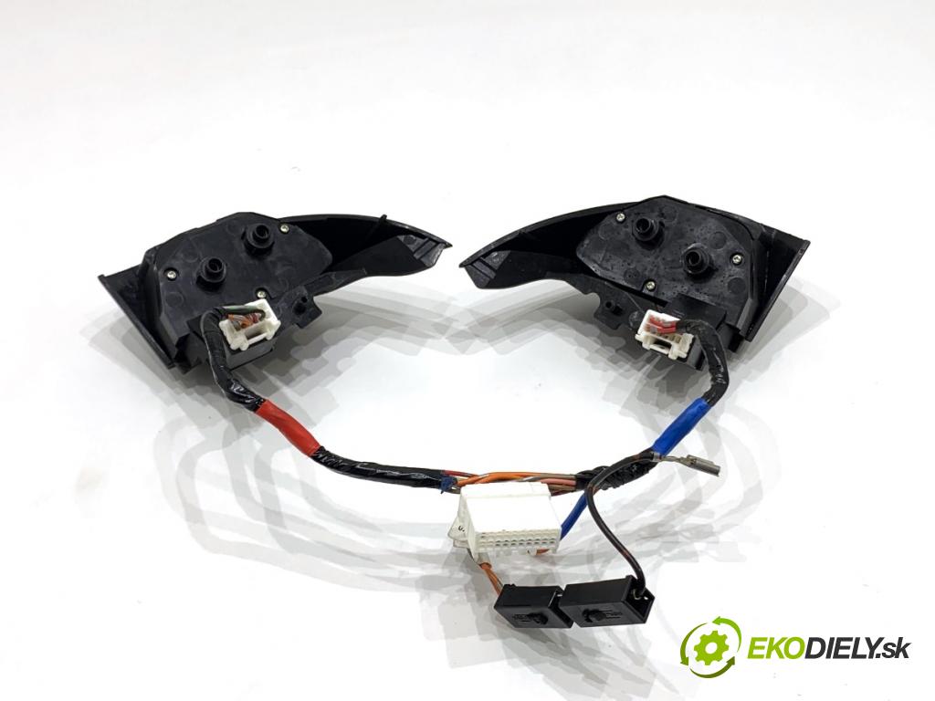 HONDA CR-V III SUV 2009 103 kW 2.2 i-CTDi 4WD (RE6) 2204 SPÍNAČE: volantu