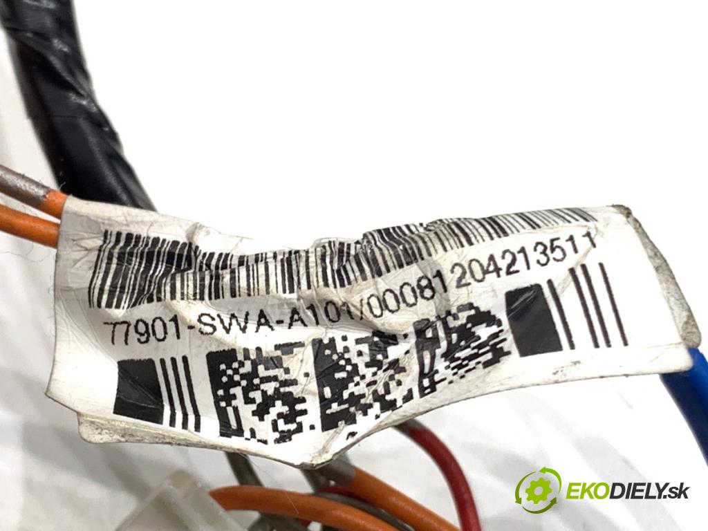 HONDA CR-V III SUV 2009 103 kW 2.2 i-CTDi 4WD (RE6) 2204 SPÍNAČE: volantu