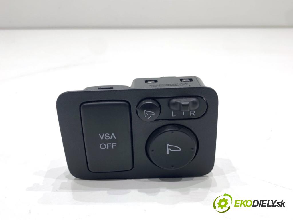 HONDA CR-V III SUV 2009 103 kW 2.2 i-CTDi 4WD (RE6) 2204 Prepínač nastavenia spätných zrkadiel  (Prepínacie páčky pod volantom)
