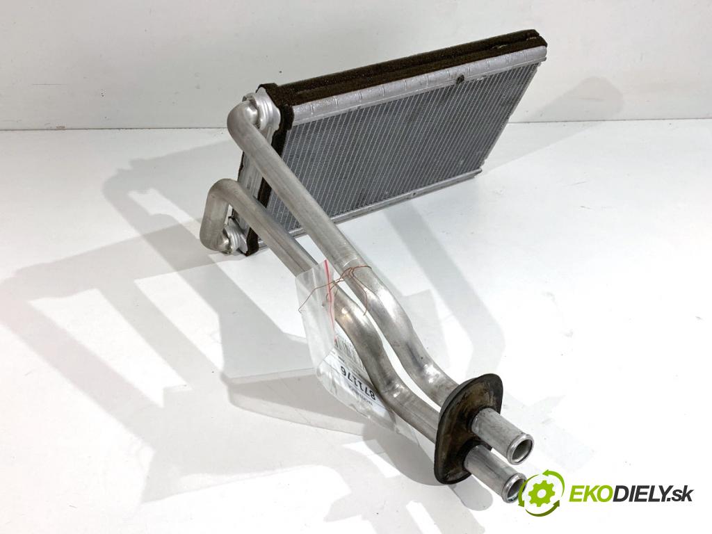 HONDA CR-V III SUV 2009 103 kW 2.2 i-CTDi 4WD (RE6) 2204 topné těleso radiátor topení  (Radiátor topení)