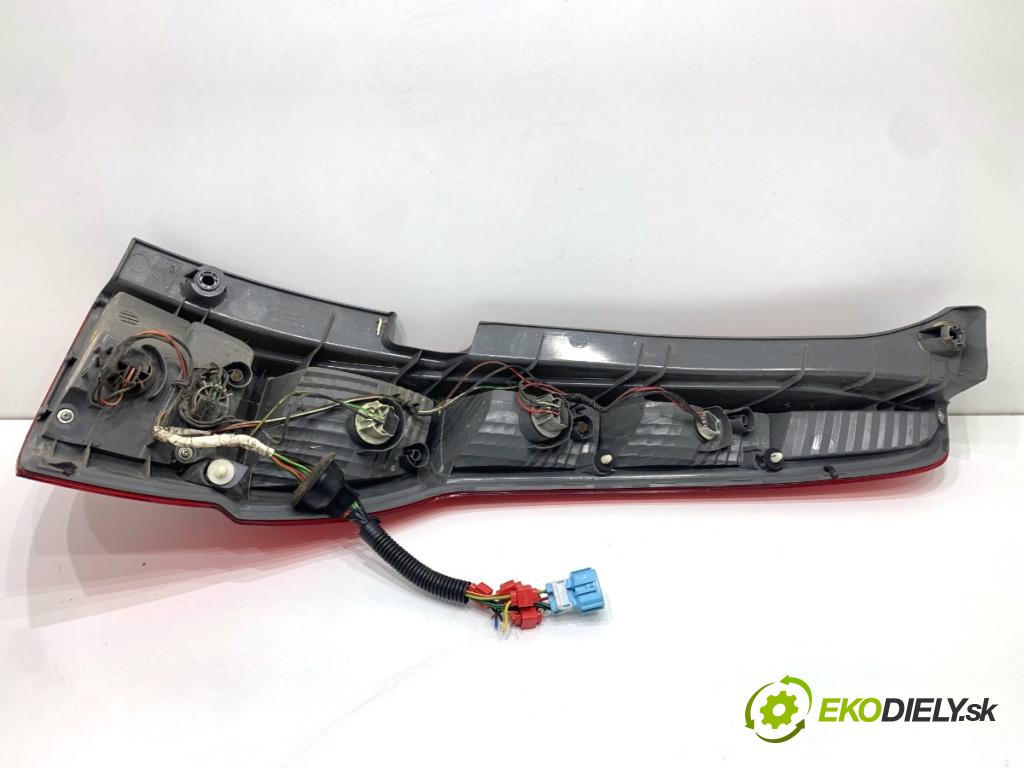 HONDA CR-V III SUV 2009 103 kW 2.2 i-CTDi 4WD (RE6) 2204 Svetlo ľavy zad