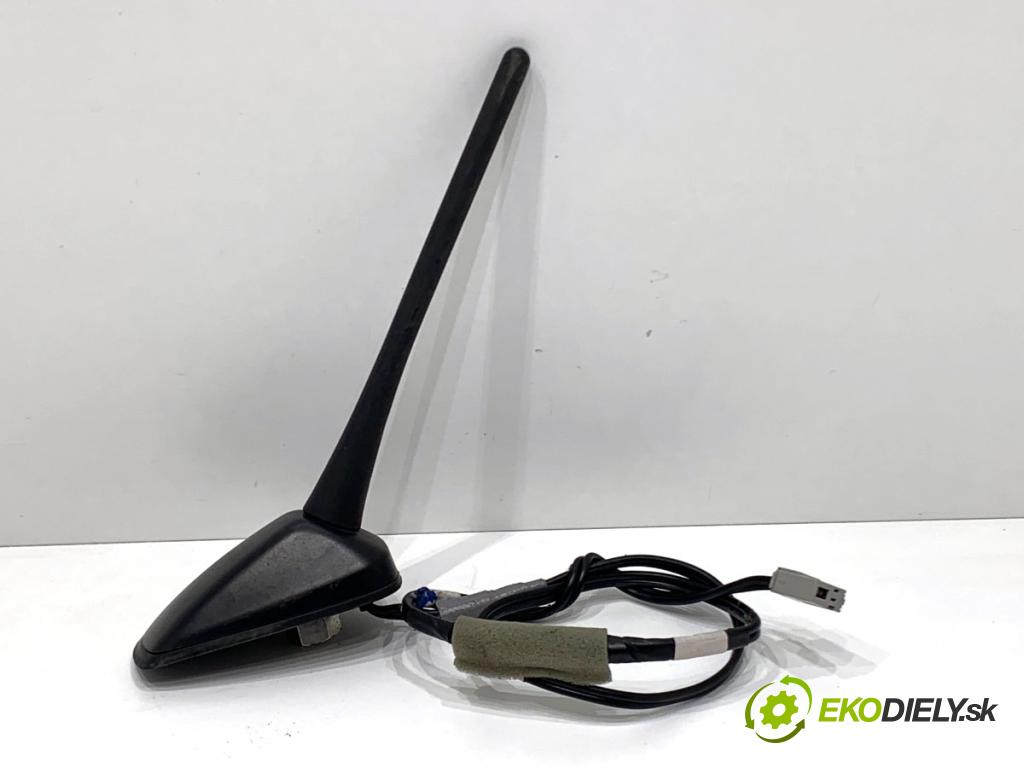 HONDA CR-V III SUV 2009 103 kW 2.2 i-CTDi 4WD (RE6) 2204 ANTENA 