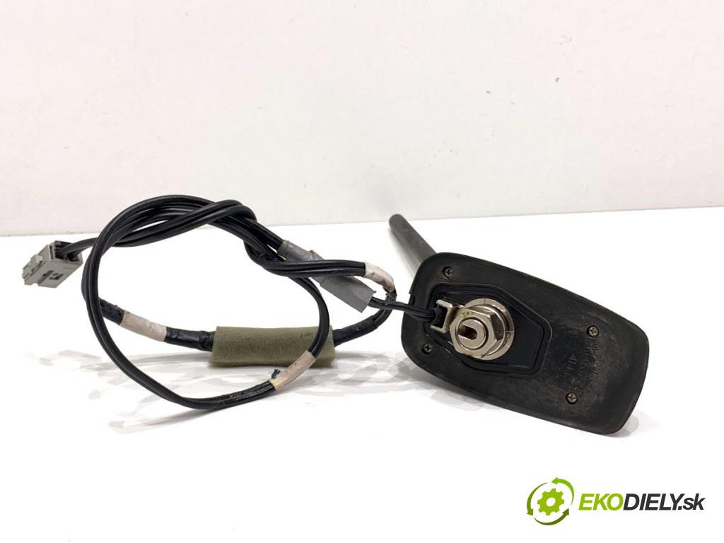 HONDA CR-V III SUV 2009 103 kW 2.2 i-CTDi 4WD (RE6) 2204 ANTENA