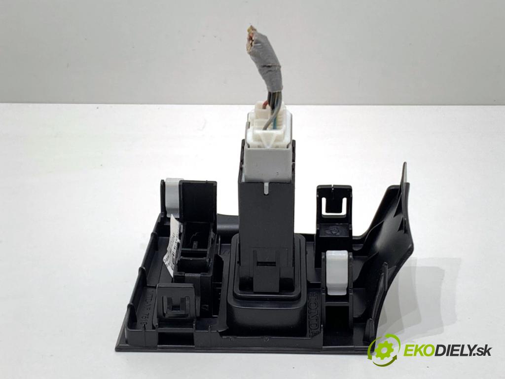 HONDA CR-V III SUV 2009 103 kW 2.2 i-CTDi 4WD (RE6) 2204 Prepínač PDC M26323